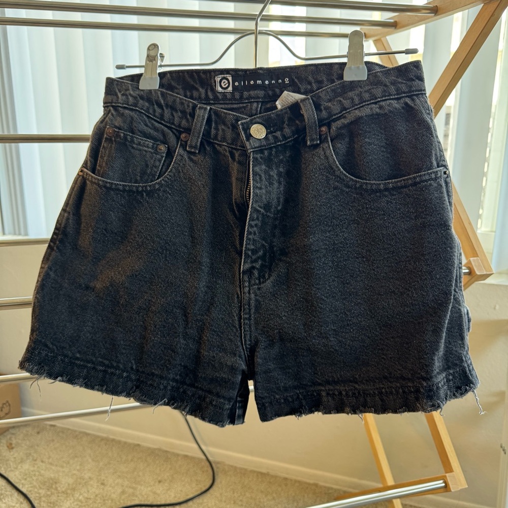 ❣️SOLD❣️ Vintage Ellemenno Women's Black Denim Shorts